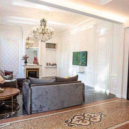 Chateau Grandclement Lyon Villeurbanne Niveau Rdc - Tresor Cache En Ville Avec Vue Piscine Et Parc Вильорбан Екстериор снимка