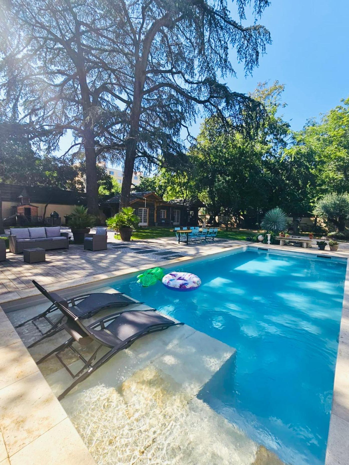 Chateau Grandclement Lyon Villeurbanne Niveau Rdc - Tresor Cache En Ville Avec Vue Piscine Et Parc Вильорбан Екстериор снимка